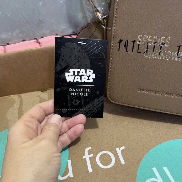 Danielle Nicole Star Wars The Child Species Unknown Crossbody - NWT - Picture 7 of 10